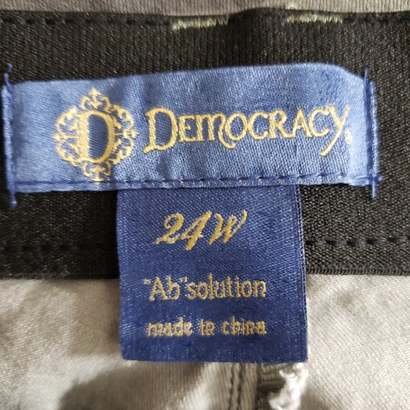 Democracy Ab Solution Jeans Cropped Size 24W Camo Stretch Waist 26" Inseam - Picture 3 of 8